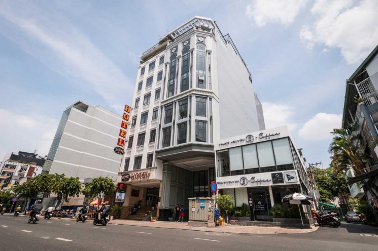 Cho thuê Nhà mặt tiền Tân Bình, Hồ Chí Minh, Diện tích 2000m², Giá 320 Triệu/tháng - LH: 0903094446