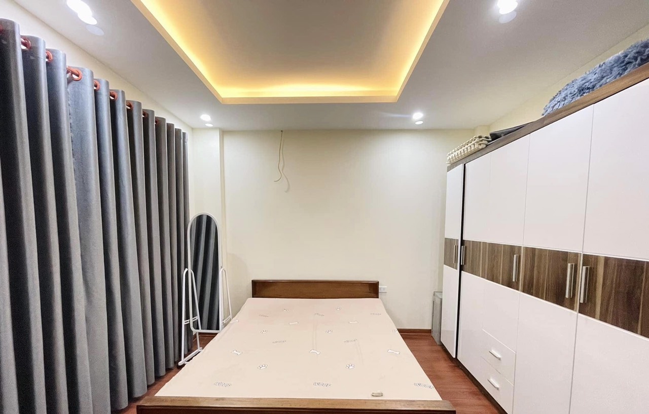 Cần bán Nhà ở, nhà cấp 4, nhà hẻm đường Giáp Bát, Phường Giáp Bát, Diện tích 50m², Giá 5.1 Tỷ - LH: 0918918985 8