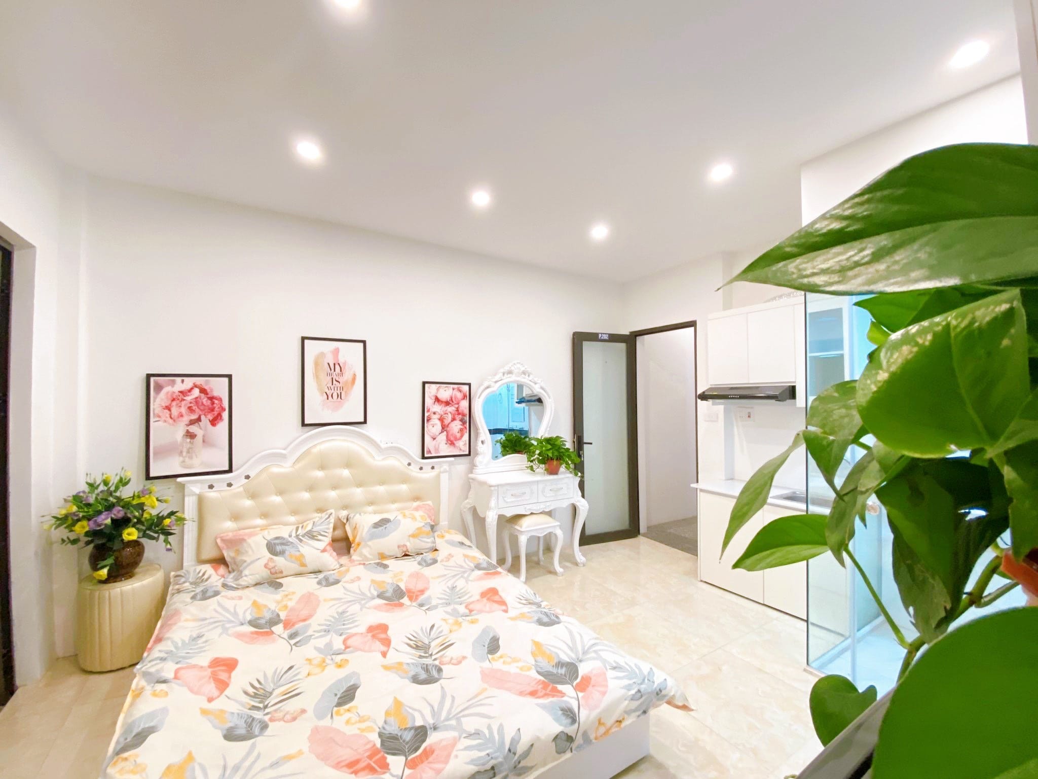 Toà Apartment Cầu giấy 8 Phòng Full đồ + 1 Phòng penhouse Dòng tiền 40Tr/th 46M2 6.45 tỷ 2