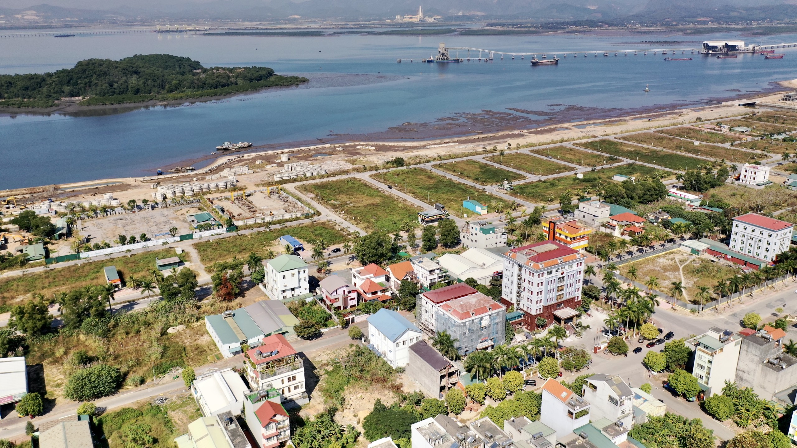 Cần bán Đất nền dự án Phường Cao Xanh, Hạ Long, Diện tích 81m², Giá 3.9 Tỷ - LH: 0964262625 1