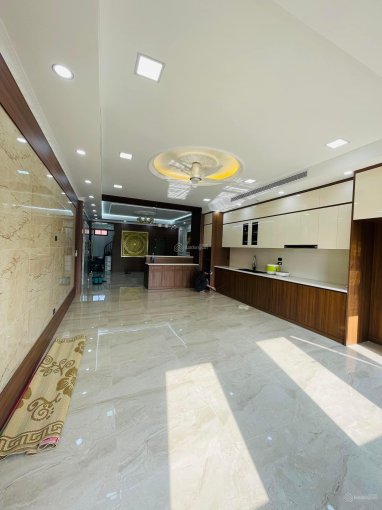 Cần bán Nhà mặt tiền đường Hồ Tùng Mậu, Phường Mai Dịch, Diện tích 40m², Giá 4 Tỷ 3