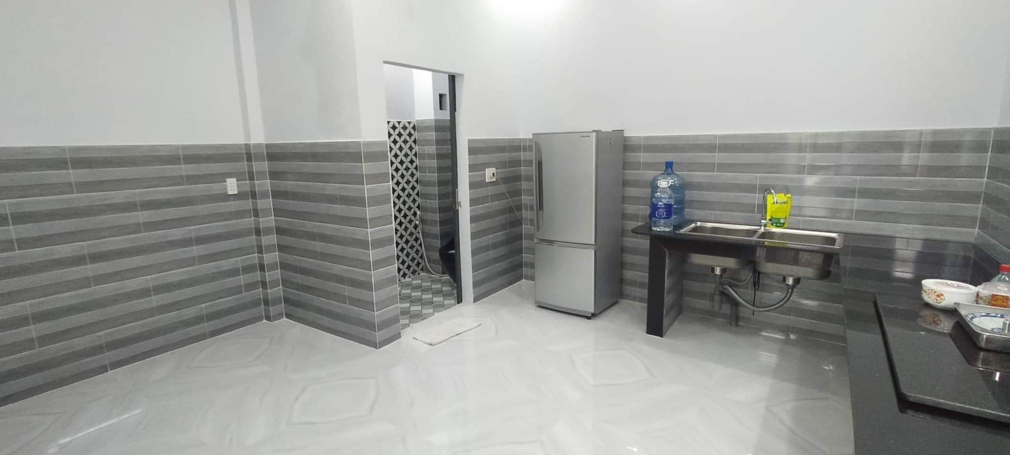 Chính chủ bán nhà đường Bình Quới, 3 tầng, DT: 75m2, giá 4 tỷ 7. 3