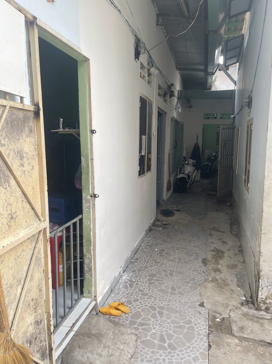 Bán dãy trọ đường 10 hiệp bình chánh , dt 100m2  , giá 6.8 tỷ 3