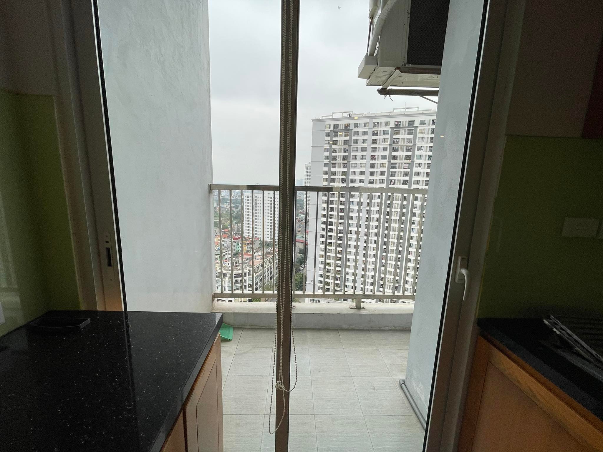 Bán căn hộ 2PN 75m2 chung cư 536A Minh Khai cạnh Times City ban công Đông Nam 9