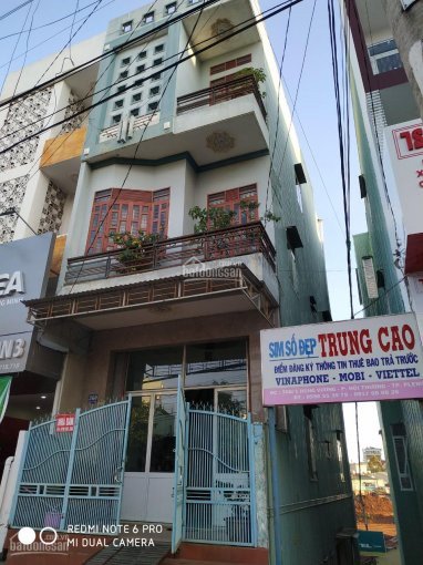 Cần bán lại nguyên căn nhà mặt tiền đường Hùng Vương ngay trung tâm TP Plei Ku