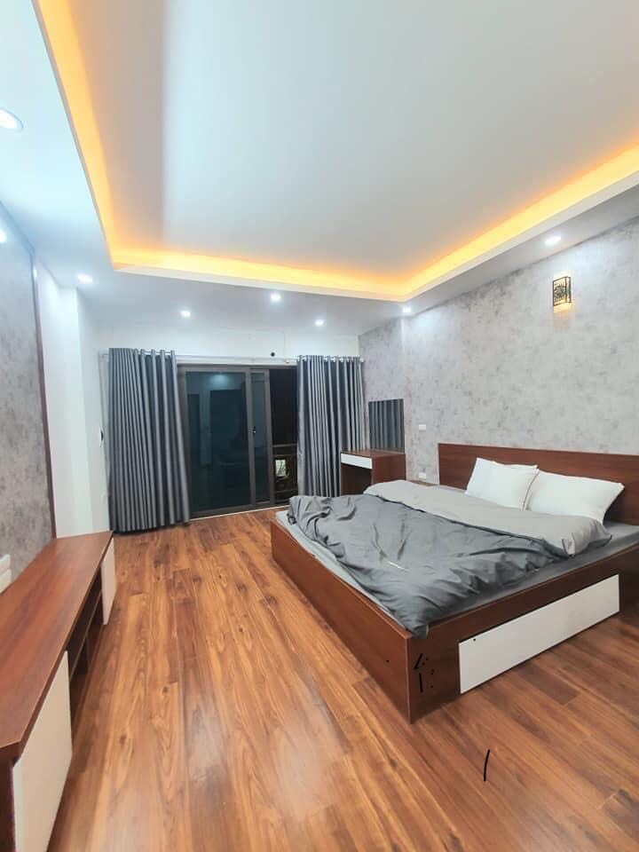 BÁN NHÀ CẦU GIẤY, NHỈNH 3 TỶ, 33M2,THÔNG SÀN, Ô TÔ ĐỖ CỔNG 3