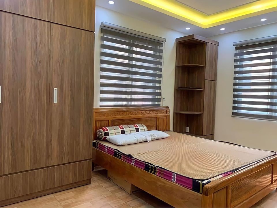 QUÁ HIẾM, CHỈ VỚI HƠN 1 TỶ CÓ NGAY NHÀ ĐƯỜNG NGUYỄN TRÃI, ĐỐI DIỆN ROYAL CITY, DT30M x 4 TẦNG 3