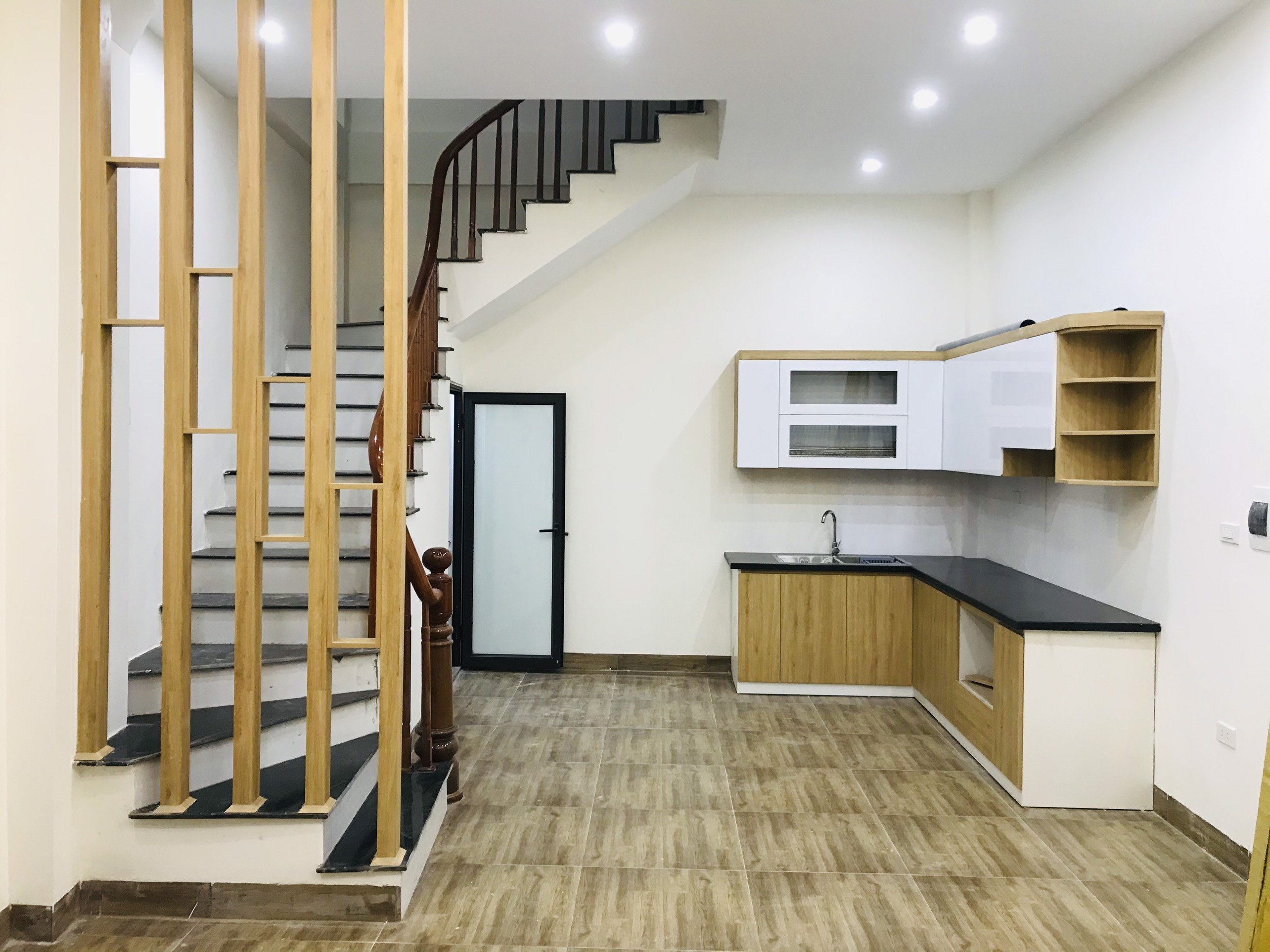 Bán nhà 4 tầng Tây Mỗ, Gần chợ, Trường học, oto đỗ cách 50m, Ngõ thông, LH: 0941911333 7