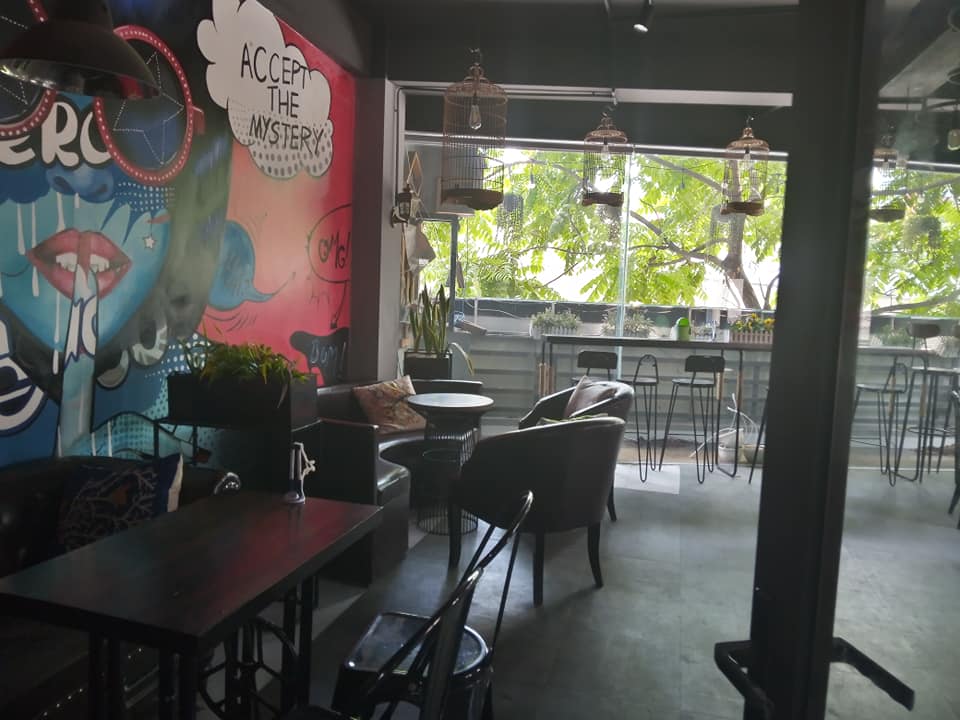 Café Mặt Phố Trần Khát Chân – Hai Bà Trưng, Lô Góc, Ô Chờ Thang Máy 5