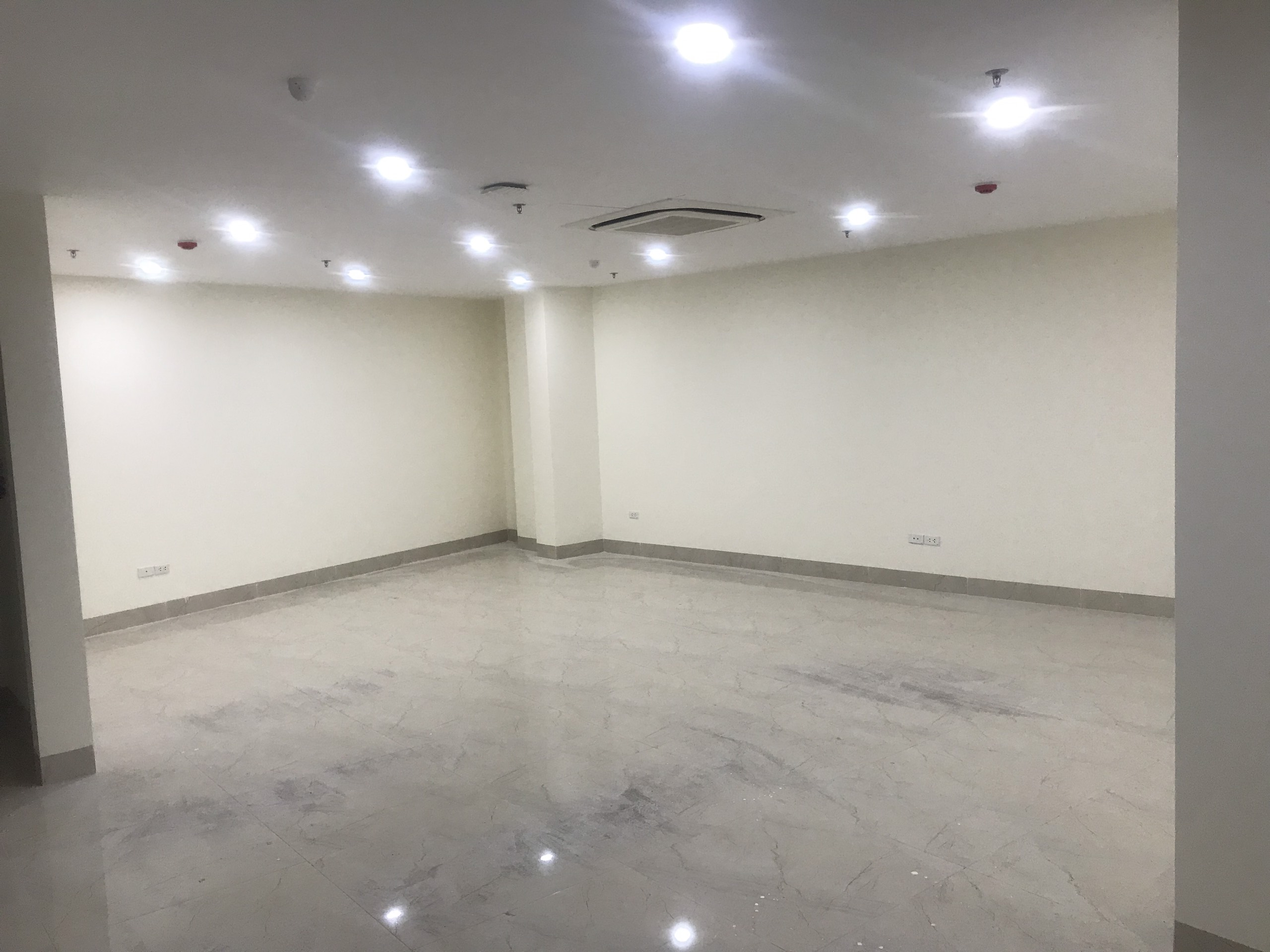 Cho thuê VP, MBKD 45-130m2 Nguyễn Văn Huyên, Cầu Giấy, Hà Nội 4