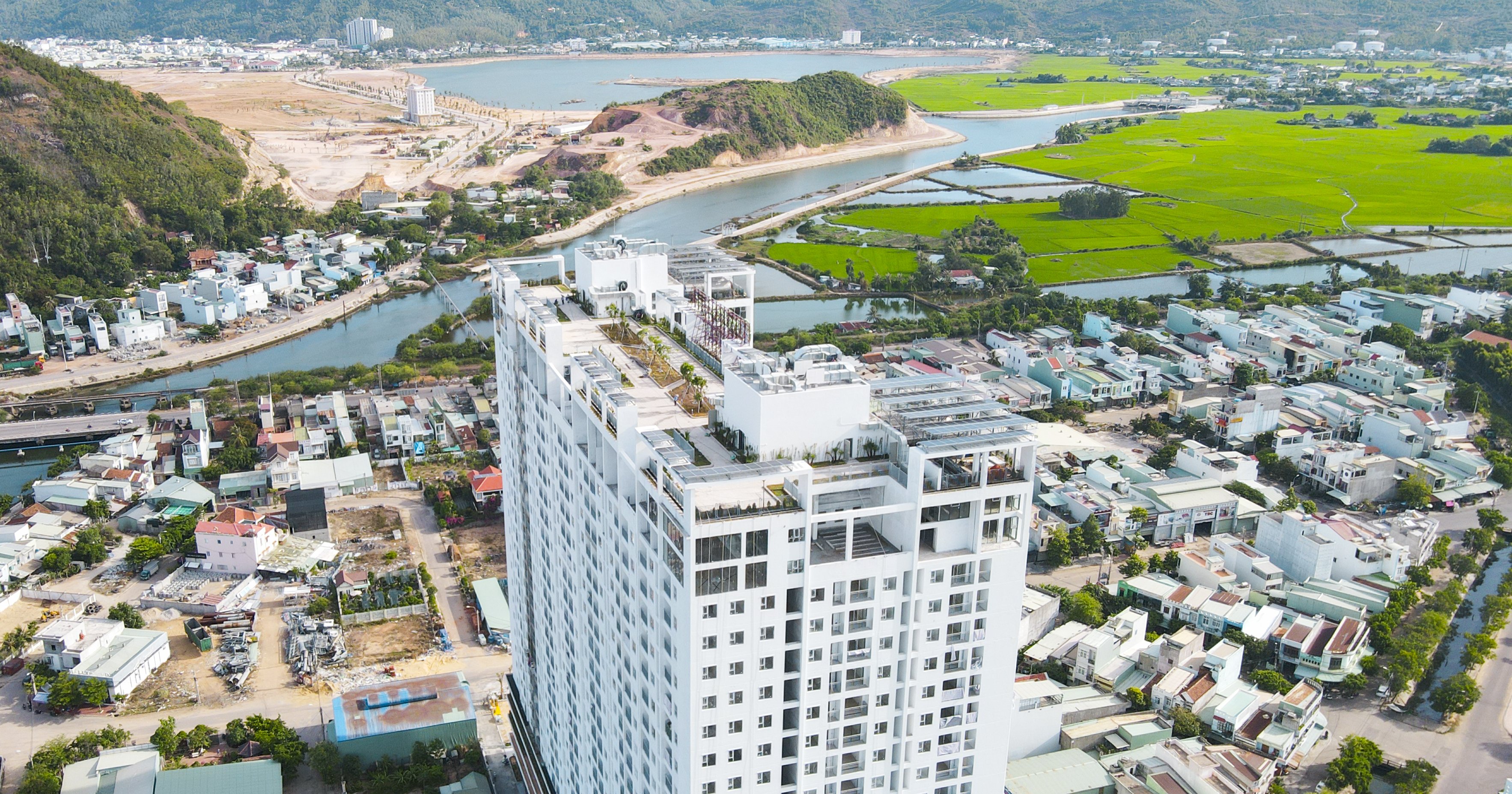 Thanh toán 350 triệu- Nhận bàn giao căn hộ Xanh trọn vẹn tiện ích Ecolife Riverside Quy Nhơn