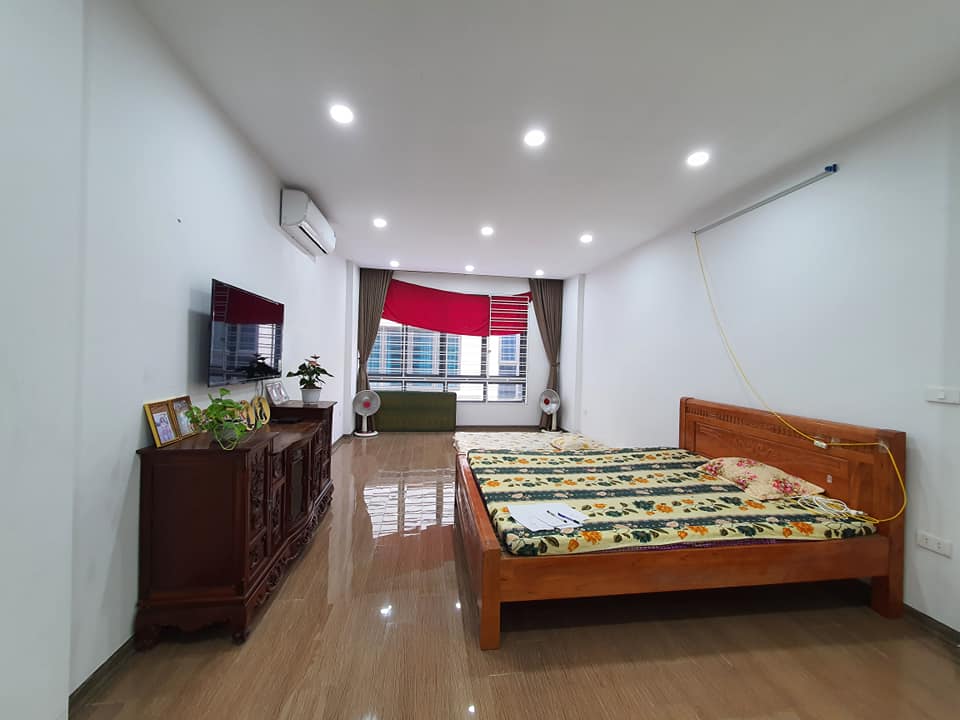 BÁN NHÀ ĐẸP 6T THANG MÁY phố Thịnh Quang 52m2x4m; Ô TÔ VÀO NHÀ; giá 8 tỷ-0947161359 9