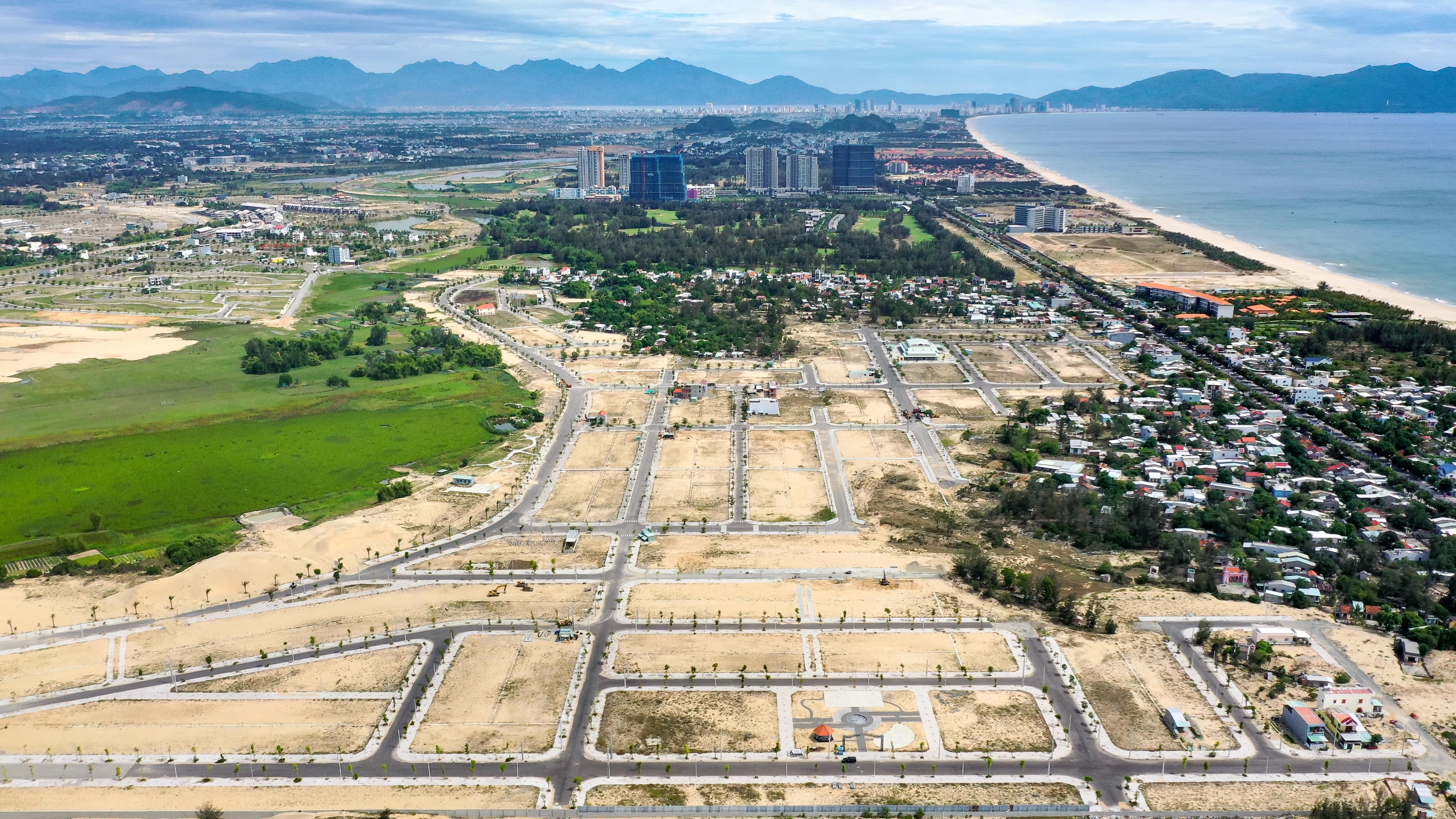 Đất nền ven biển Nam Đà Nẵng, đường 10m5, view sông Cổ Cò, giá 2,4 tỷ 5