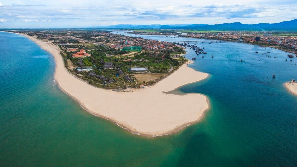 Bắt đầu nhận giữ chỗ siêu phẩm đất nền cạnh bãi biển, tổ hợp Golf FLC Quảng Bình