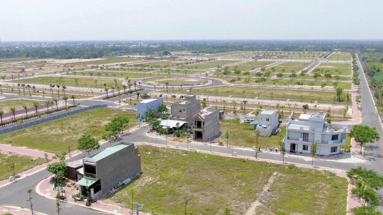 Cần bán đất nền Khu nhà vườn bên sông  nằm cạnh trung tân hành chính Huyện Thủ Thừa 3