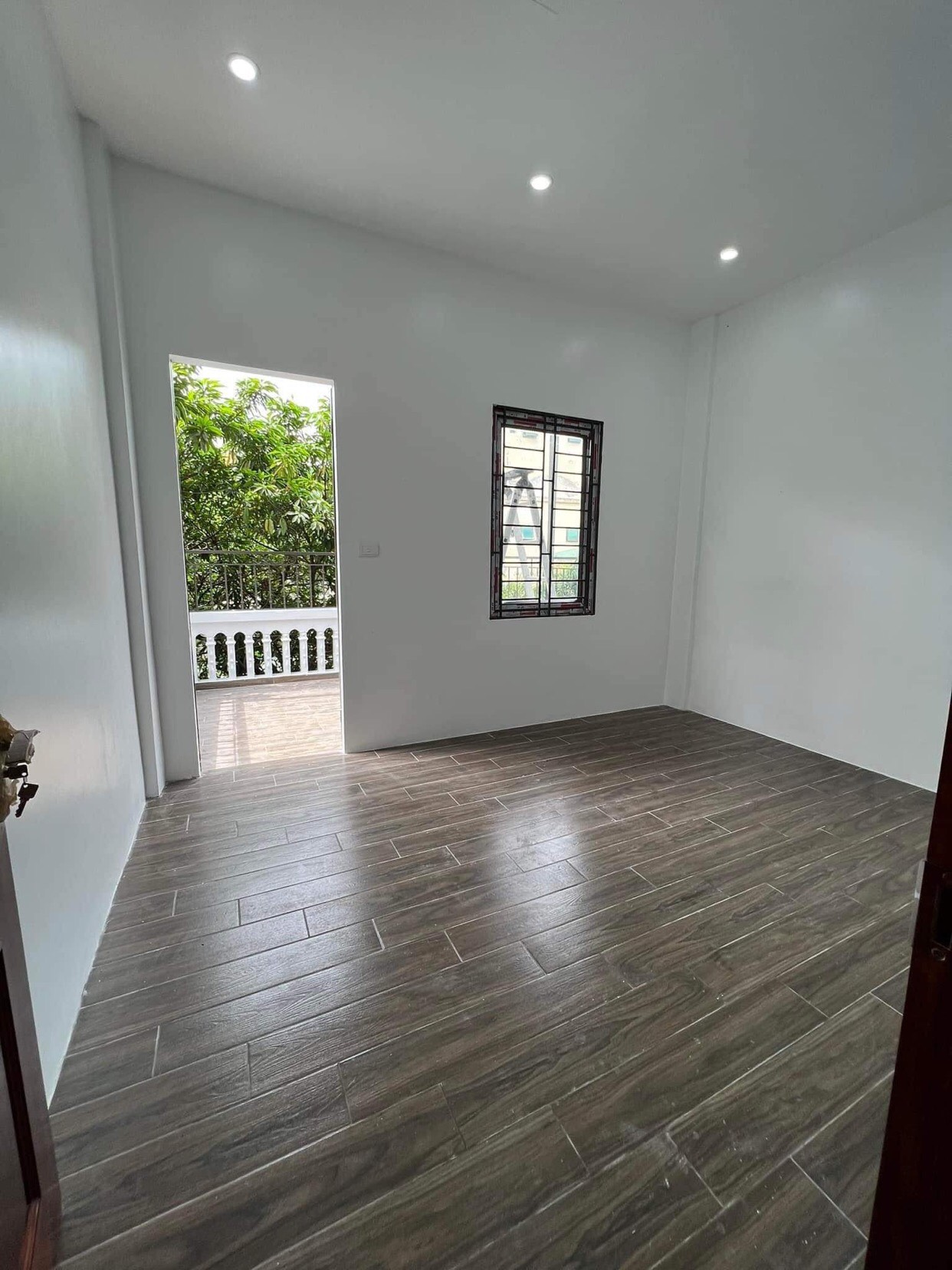 Tây Sơn, nhà đẹp ở ngay, 52m2, giá chào 5.7 tỉ