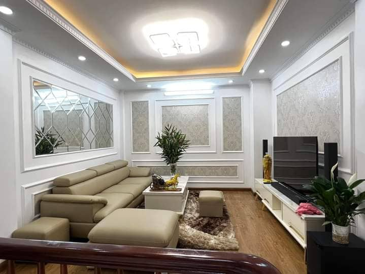 Bán gấp nhà Đường Láng, 44m2, 5 Tầng, Ô TÔ, Giá 4.6 Tỷ, 0925088355