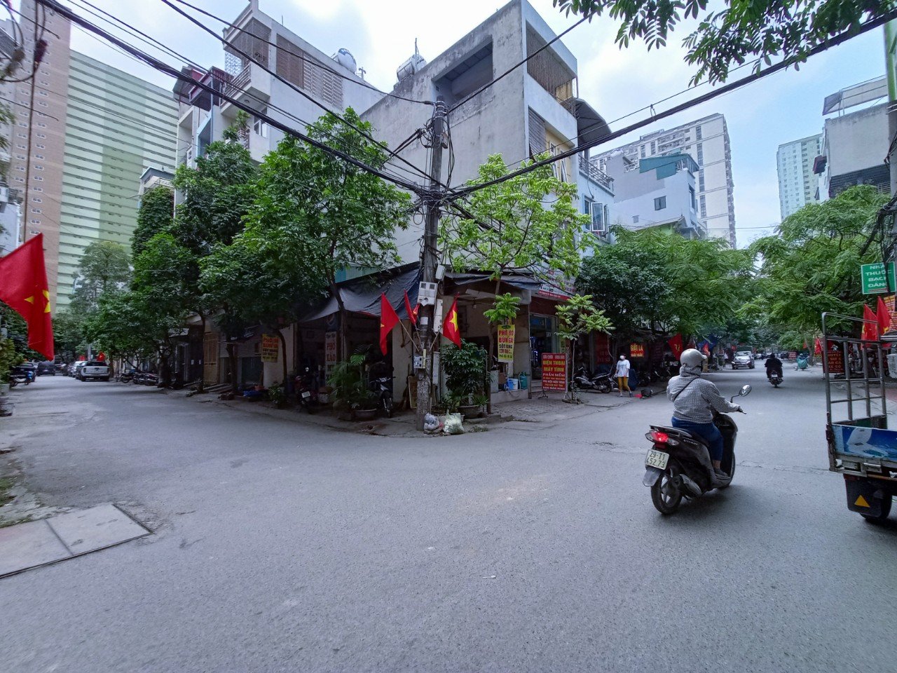 Cần bán Nhà mặt tiền đường Trần Phú, Phường Mỗ Lao, Diện tích 60m², Giá 10.6 Tỷ 4