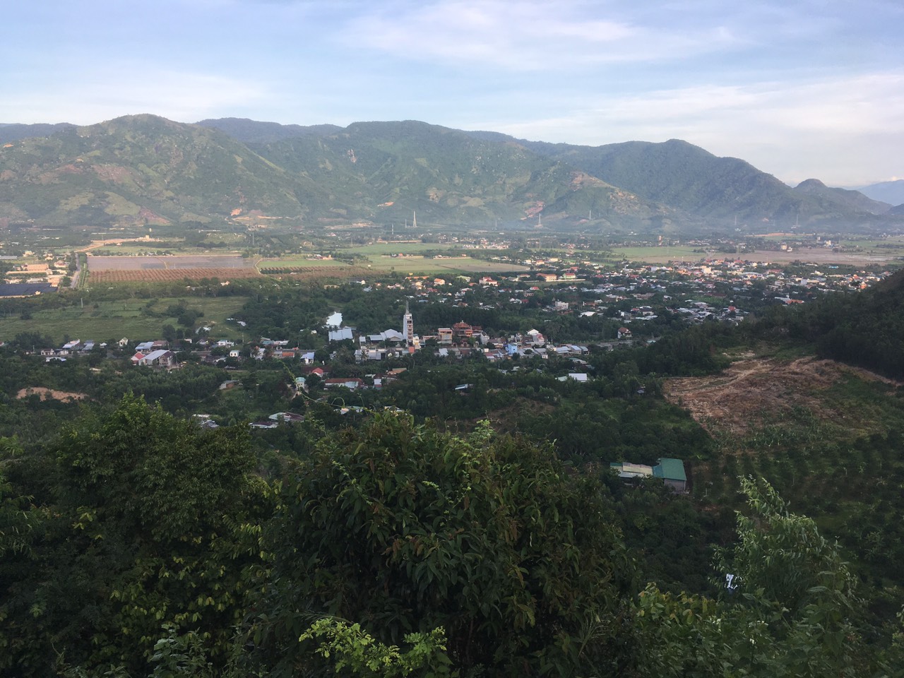 Đất view hồ Suối Dầu, Suối Cát, Diên Khánh 3ha ( 5 tỷ ) ~ 166.000 VNĐ /m2 3