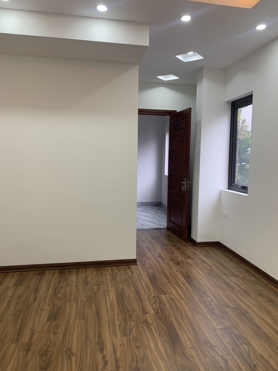 Cần bán Nhà mặt tiền đường Phạm Văn Đồng, Phường Mai Dịch, Diện tích 34m², Giá 5.4 Tỷ - LH: 0941516428 2