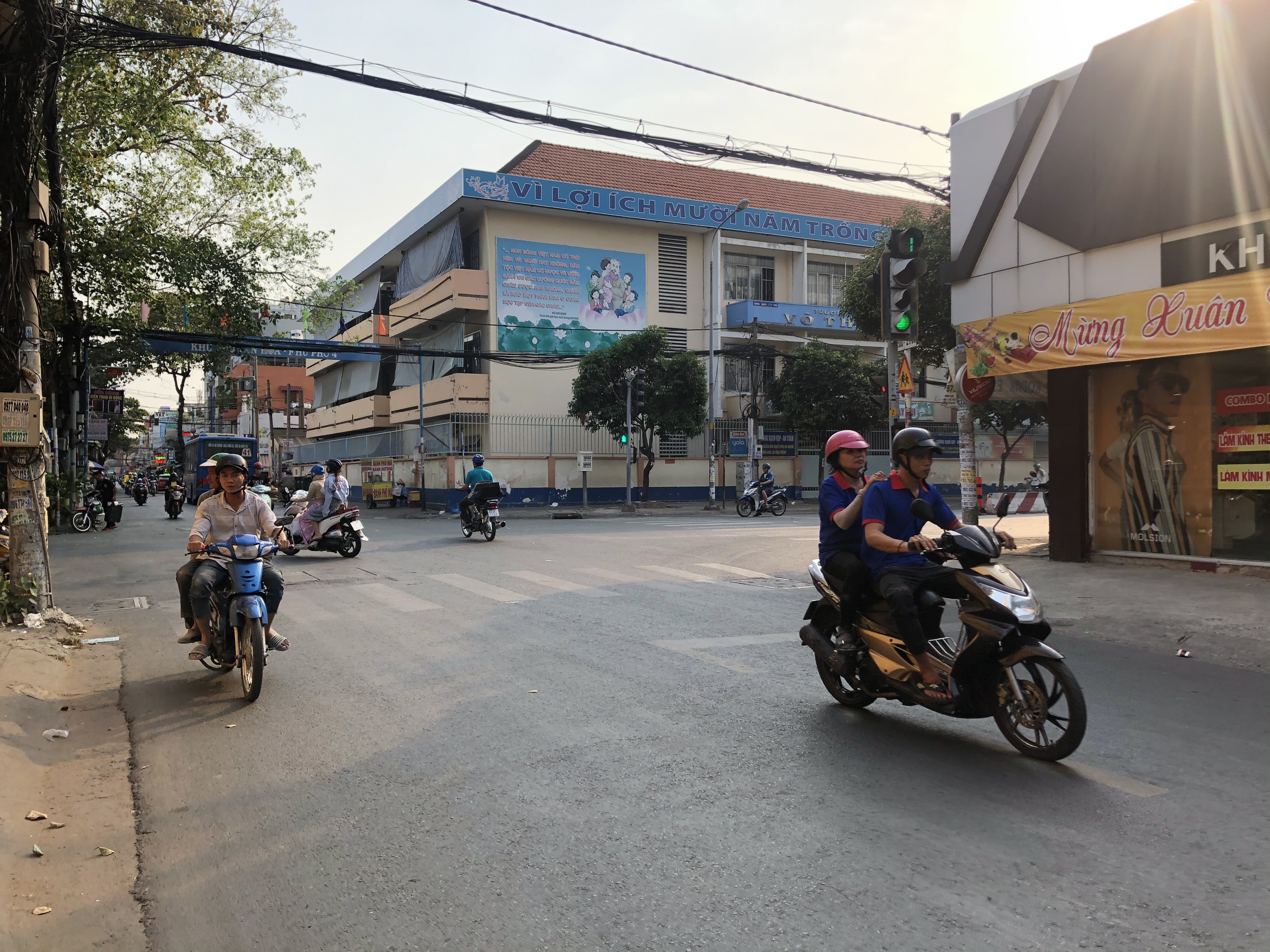 MTKD cực sung Nguyễn Sơn, 2 tầng giá chỉ 49 tỷ 2