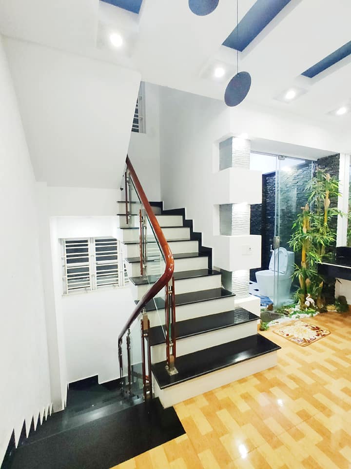 Bán nhà Cổ Linh 60m 5 tầng, gara, ngõ thông ô tô tránh nhỉnh 7 tỷ 0888868583 3