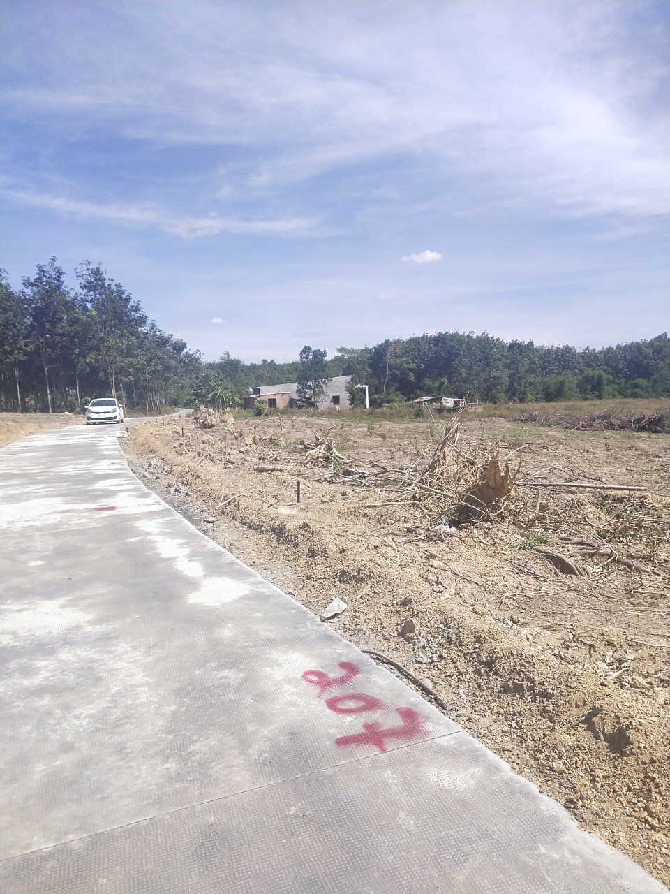 Bán gấp 2 sào đất sổ sẵn ngay QL14 xã Đồng Tiến huyện Đồng Phú, diện tích hơn 1000m2 2