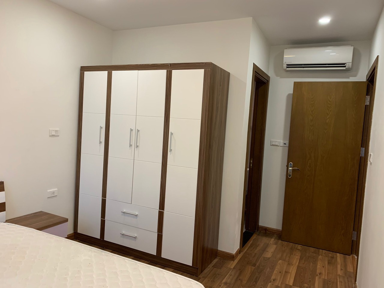 BQL tòa nhà 68A Võ Chí Công - Tây Hồ Residence cho thuê căn hộ 2PN, 3PN cơ bản và full đồ Giá hỗ trợ mùa dịch 5