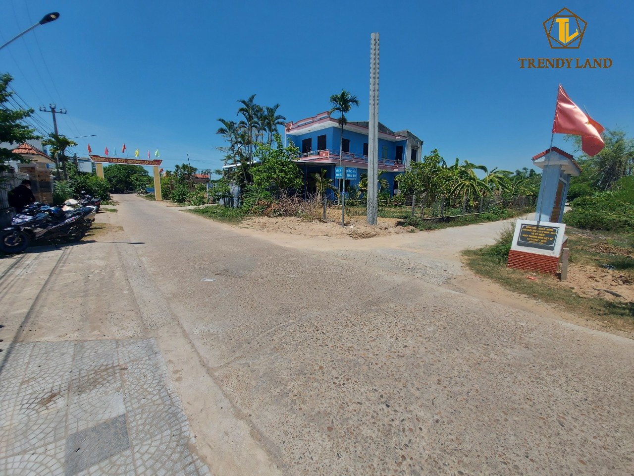 Bán lô đất ven Đà Nẵng 2 mặt tiền đường 7m5 có lề gần QL1A trong khu dân cư đông đúc 1