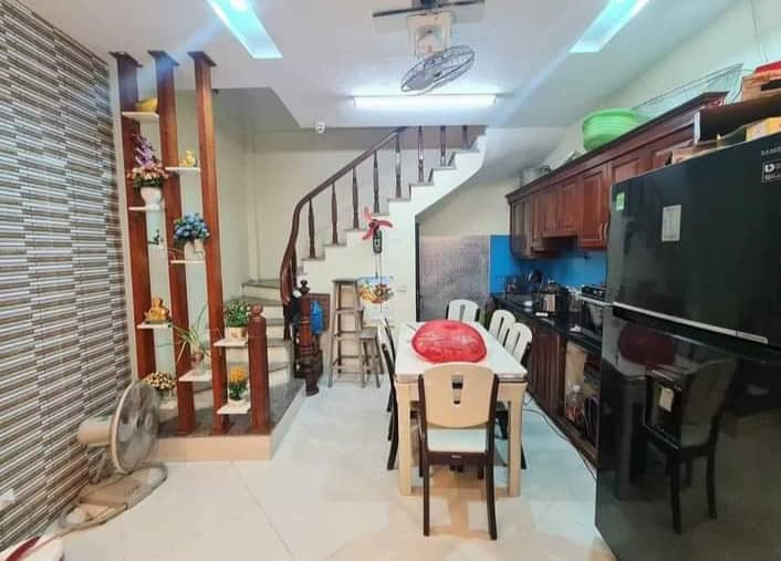 Ô TÔ gần, Phố Thượng Đình, 42m2, Mặt tiền 4.6m, Giá 5 Tỷ, 0879785710. 2