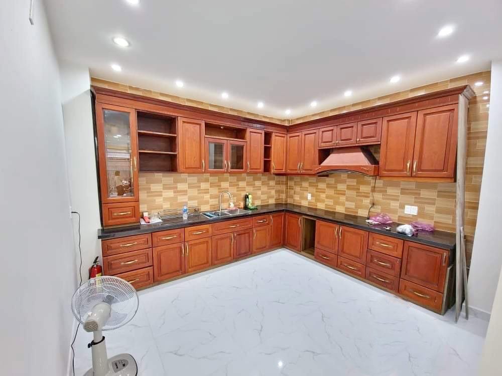 NHÀ MỚI VÀO Ở NGAY- HẺM XE HƠI TRÁNH THÔNG TỨ TUNG 100 TRIỆU /1M2 PHƯỜNG 15 TÂN BÌNH. 4