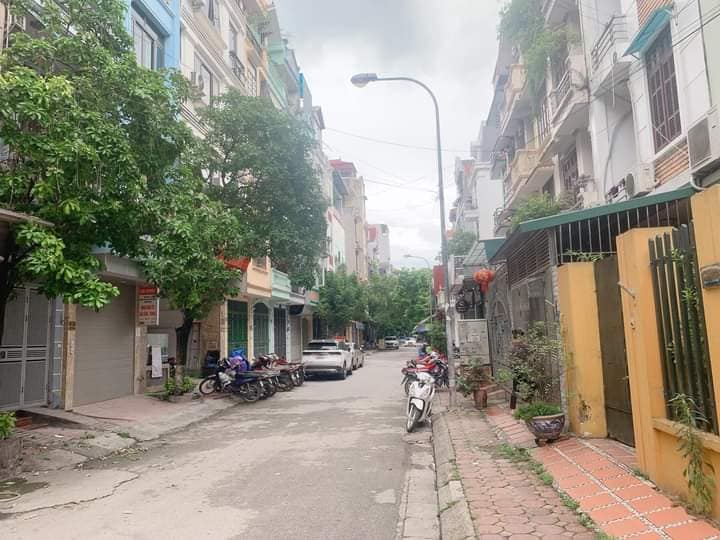 Bán nhà trung tâm Văn Quán, Hà Đông: 34m22, 4 tầng, giá 6,95 tỷ.  NHÀ 2 MẶT PHỐ OTO TRÁNH ĐỖ NGÀY ĐÊM - KINH DOANH ĐA DẠNG.