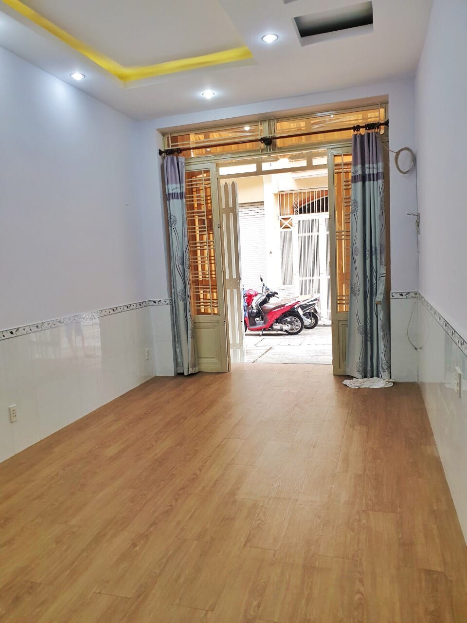 Cần bán nhà HXH đường Huỳnh Văn Bánh, không lộ giới 3.3x13m, chỉ 7.65 Tỷ - LH: 0386372900 2