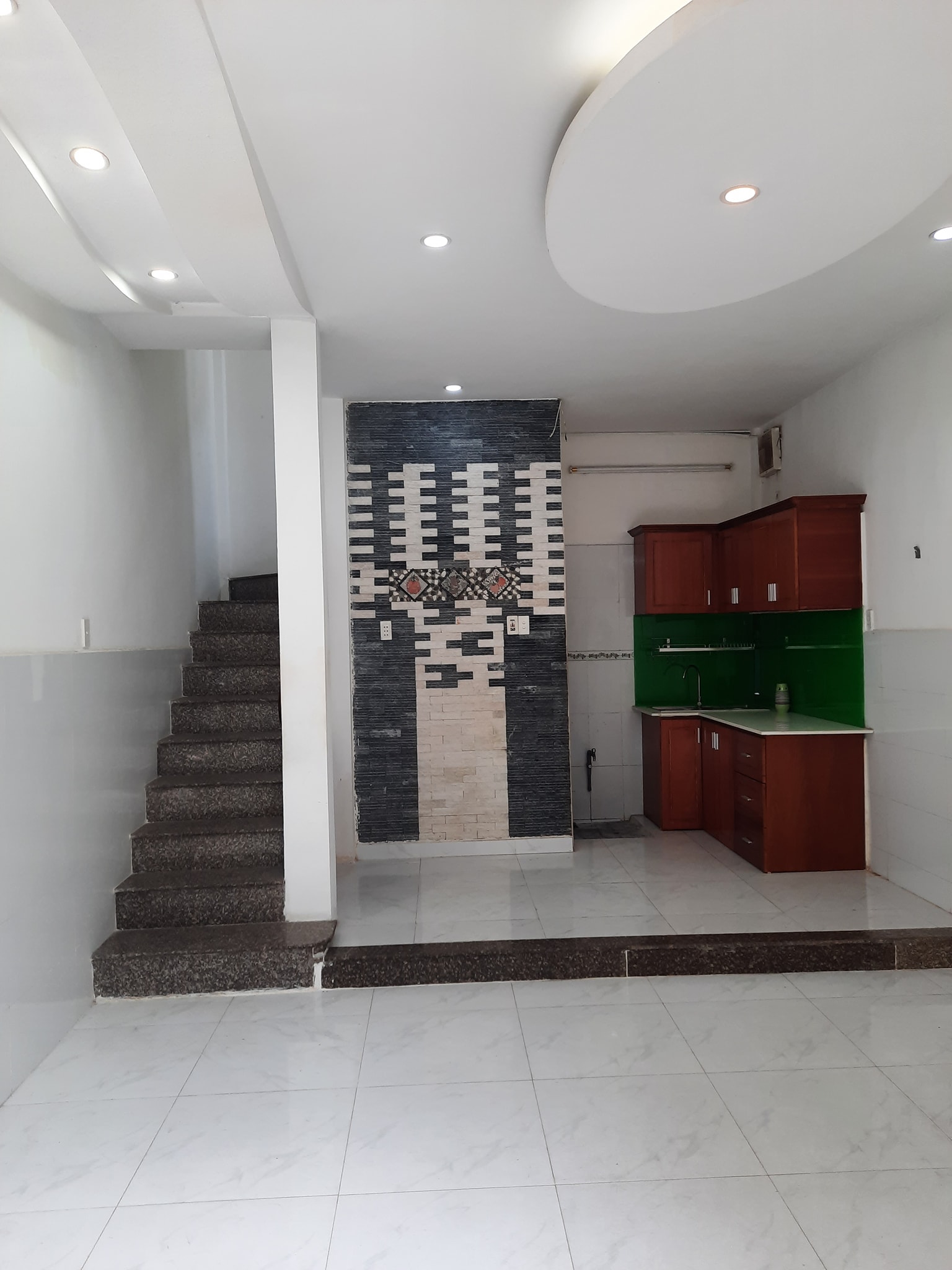 Nhà 2 Mặt HẺM Mới Toanh 30M 4.3X7 HXH Tránh, Khu DC SẦM UẤT chỉ 3 Tỷ 5