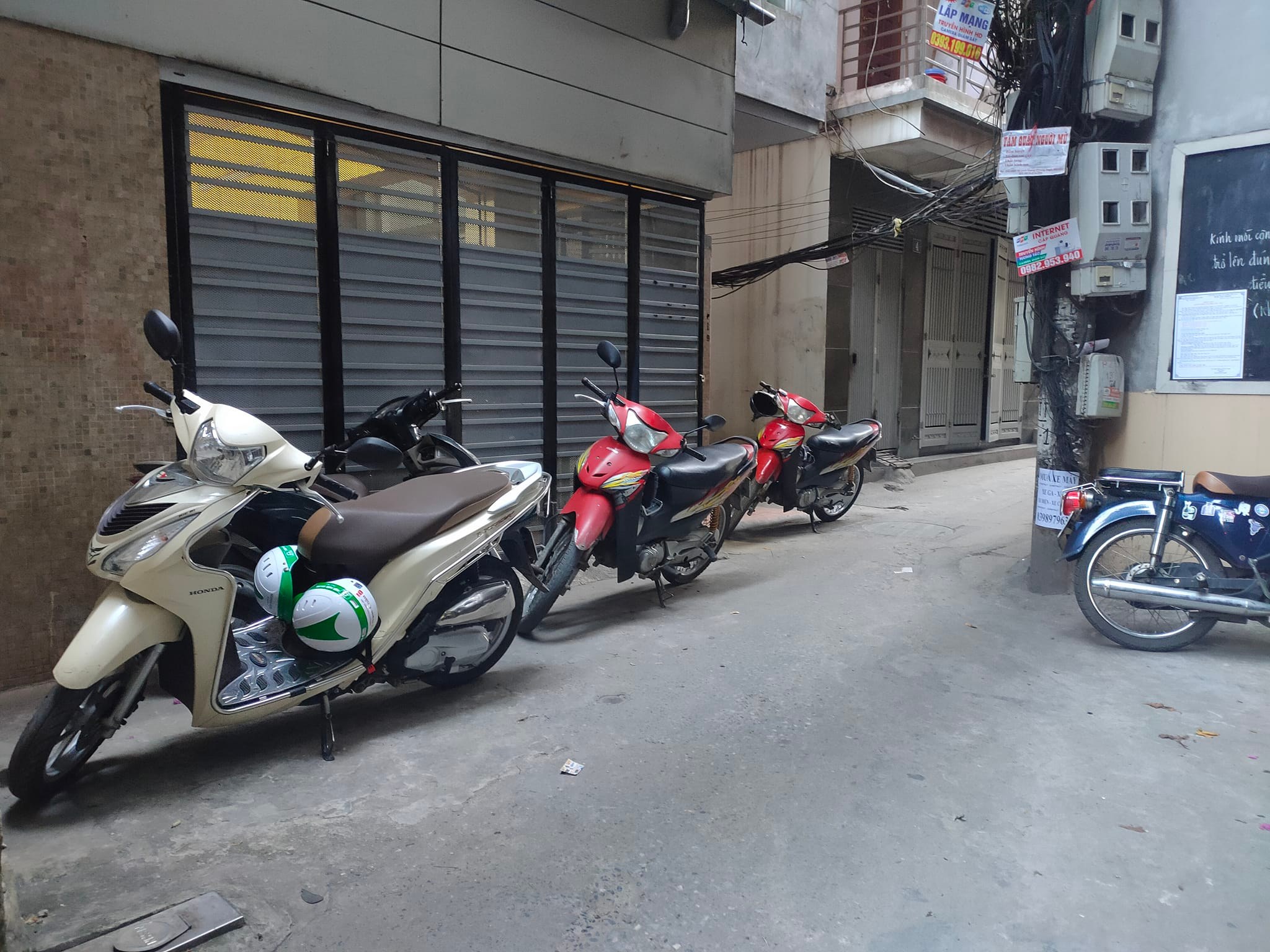 Ba Đình – nhà đẹp ở ngay – vài bước ra phố - ngõ thông – an sinh đỉnh.