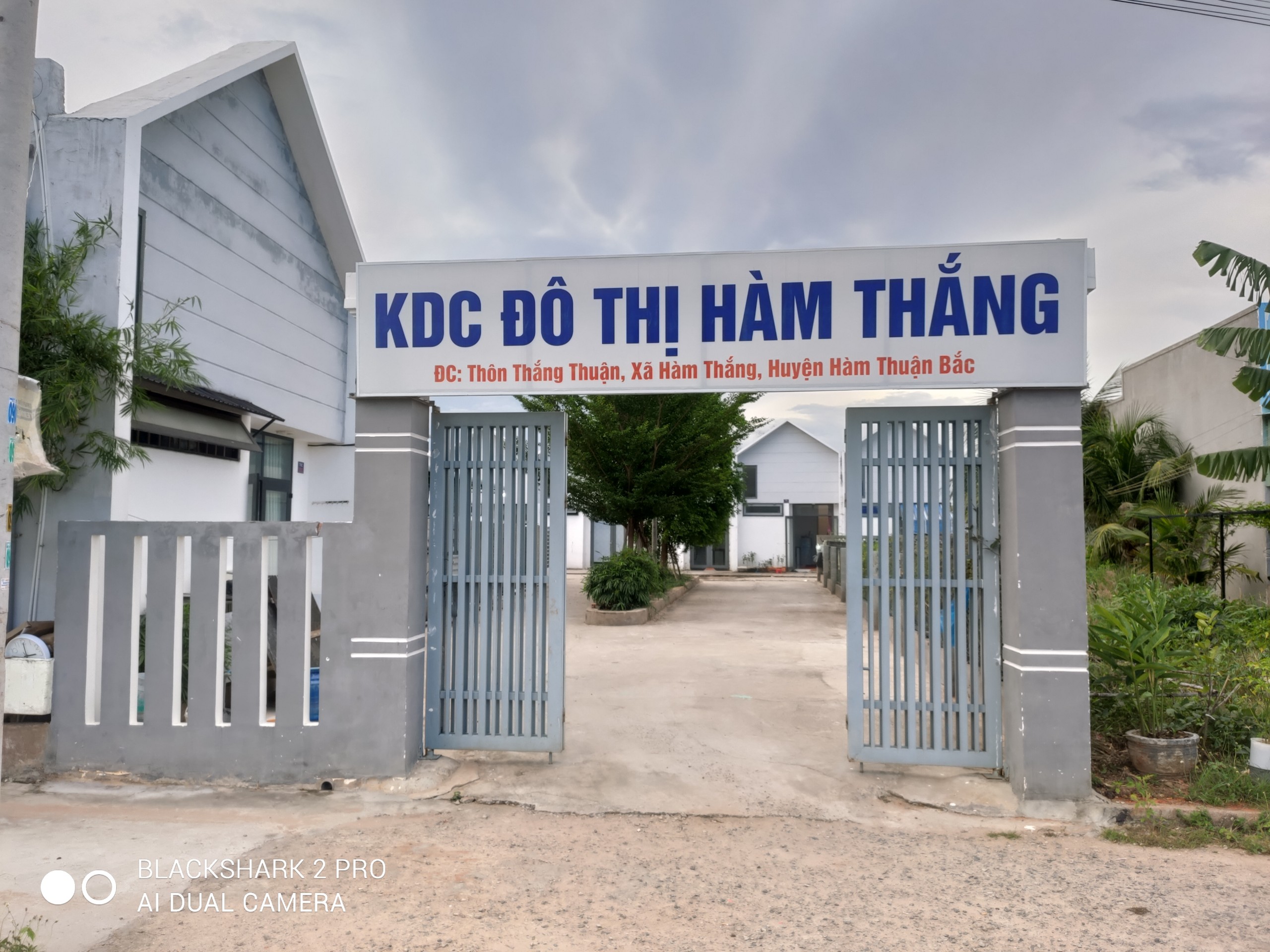 Cần bán dãy nhà trọ tại khu vực Hàm Thắng- Hàm Thuận Bắc- Bình Thuận ( cách  trung  tâm Phan Thiết chỉ 1 Km - 2 phút đi xe máy ) Thu nhập hiện tại 25 triệu/ tháng.