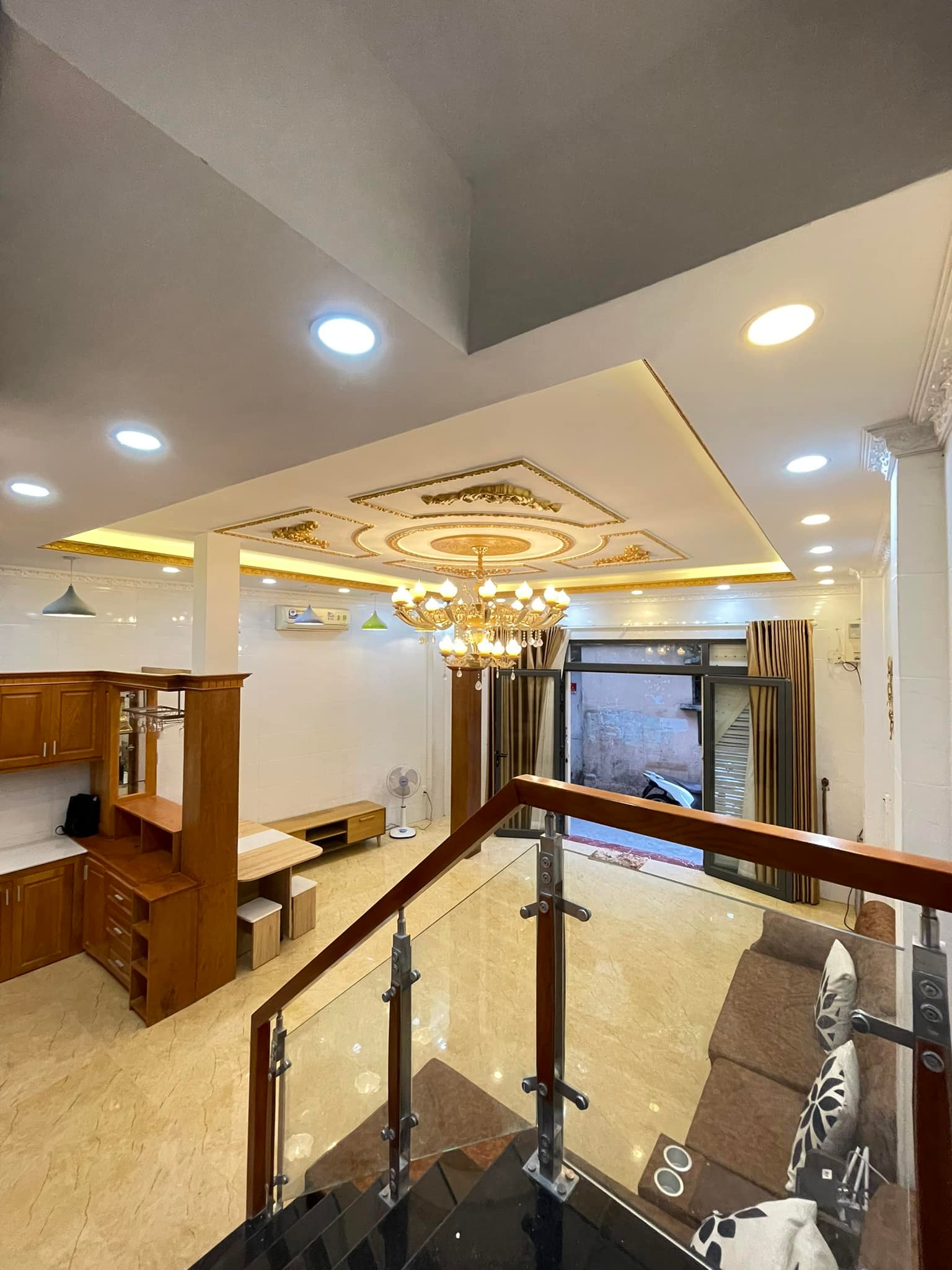 BÁN NHÀ LÔ GÓC - HẺM THÔNG - PHẠM VĂN HAI PHƯỜNG 3 TÂN BÌNH XE MATIZ ĐỖ CỬA - TẶNG NỘI THẤT! 5