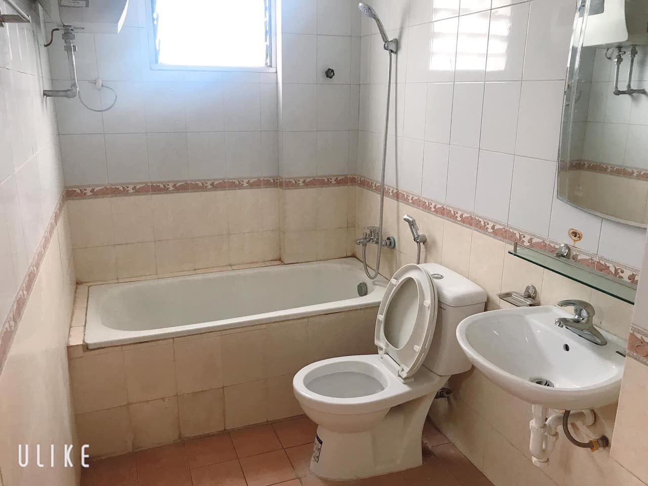 GẦN PHỐ - GẦN CÔNG VIÊN THỐNG NHẤT - NGÕ THÔNG TỨ TUNG - NHÀ CHỦ TỰ XÂY - NỞ HẬU - 2 MẶT NGÕ. 3