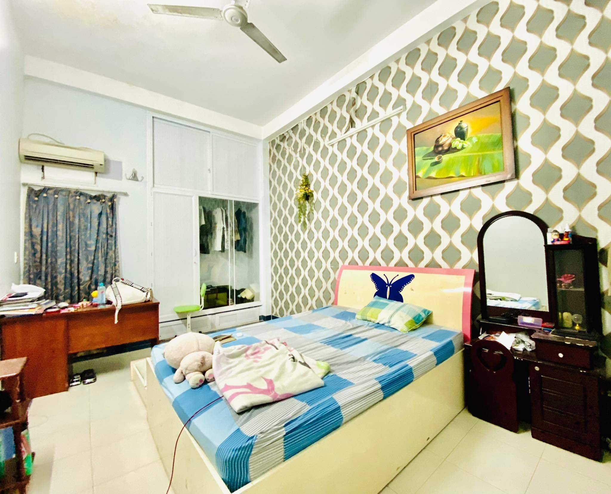 Biệt thự cổ - Đường nhựa xe hơi tránh - 3 tầng - 128m2 - Chỉ 23 tỷ 5