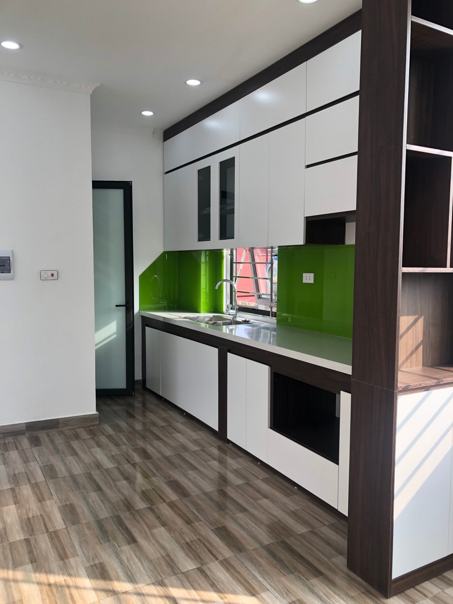 Nhà đẹp Nguyễn Khang – lô góc – 6 tầng thang máy – ngõ thông – kinh doanh. 3
