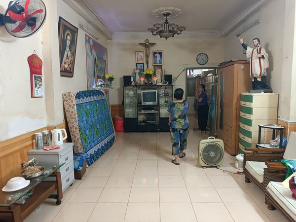BÁN NHÀ HẺM XE HƠI - 4X17 - GẦN NGAY TRUNG TÂM - CHỦ NHIỆT BÁN CHIA TÀI SẢN - KHU NHÀ DÂN TRÍ CAO
