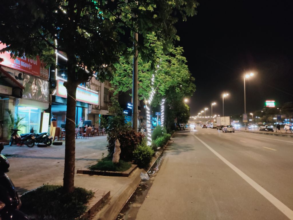 Bán đất đường Lý Sơn, DT: 70m2, 1 nhà ra phố, ô tô vào, giá 5 tỷ 1