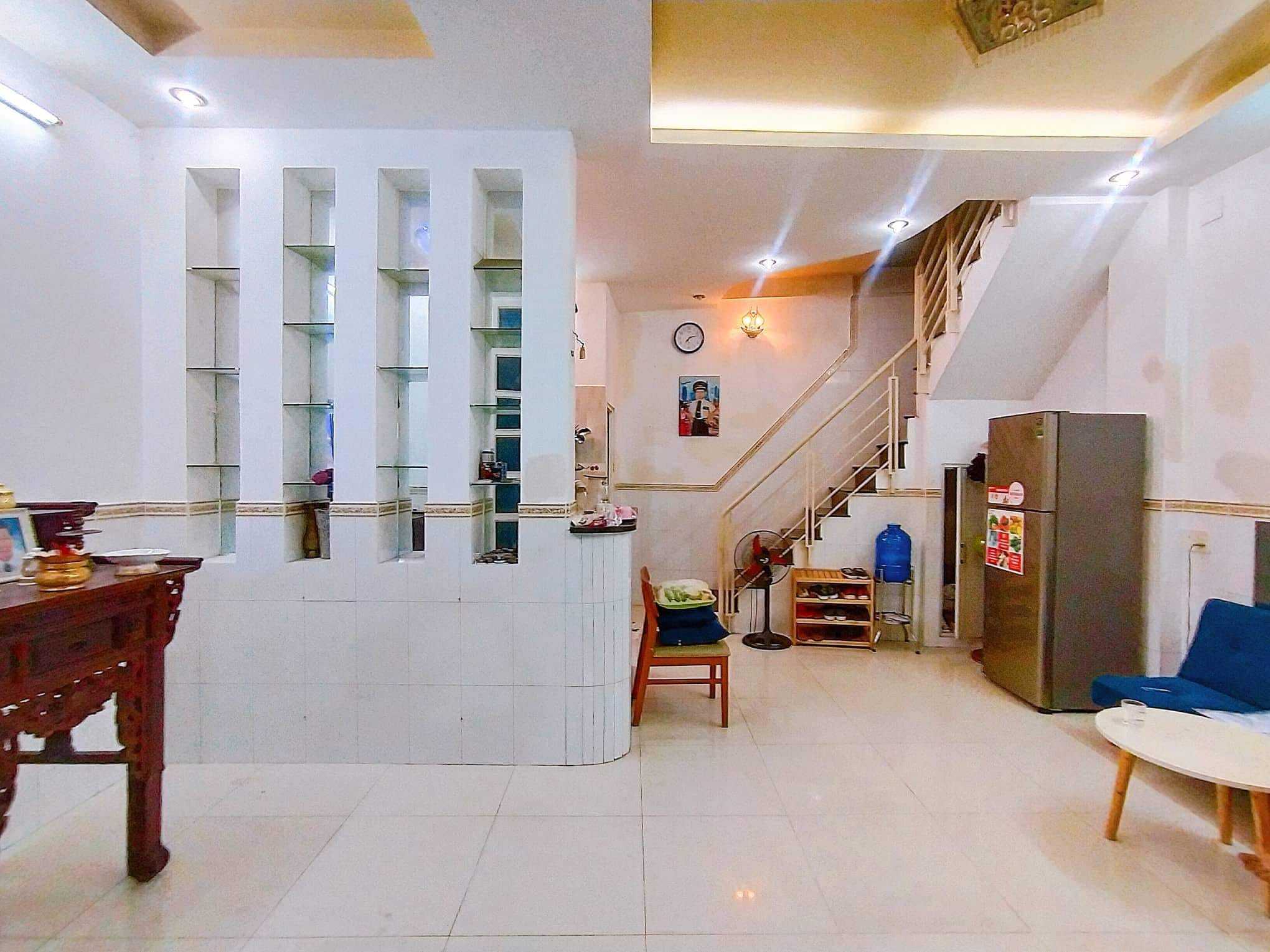 Bán Gấp 70m2 Âu Cơ Tân Bình chỉ 4 tỷ 7 TL Đẹp ở ngay 2
