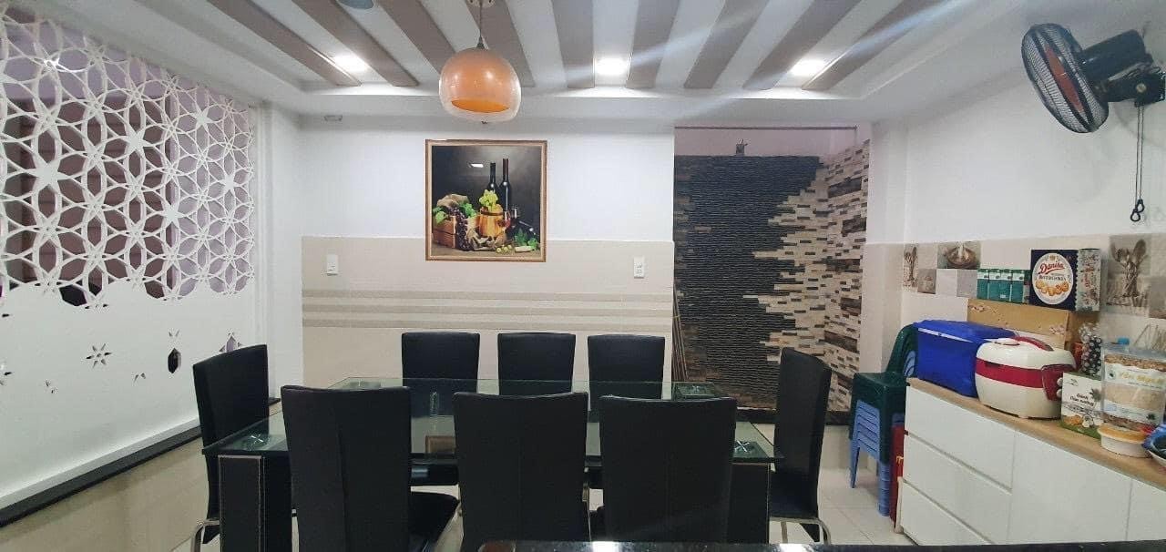 Bán nhà trung tâm quận 10 -  đường CMT8 - Hoà Hưng, Ngang 5m7 - 4 tầng - HXH. Giá: 9  tỷ 2
