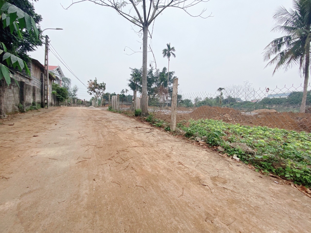 Cần bán Đất đường Tỉnh lộ 413, Xã Xuân Sơn, Diện tích 1169m², Giá 3,5 Triệu/m² - LH: 0971125995
