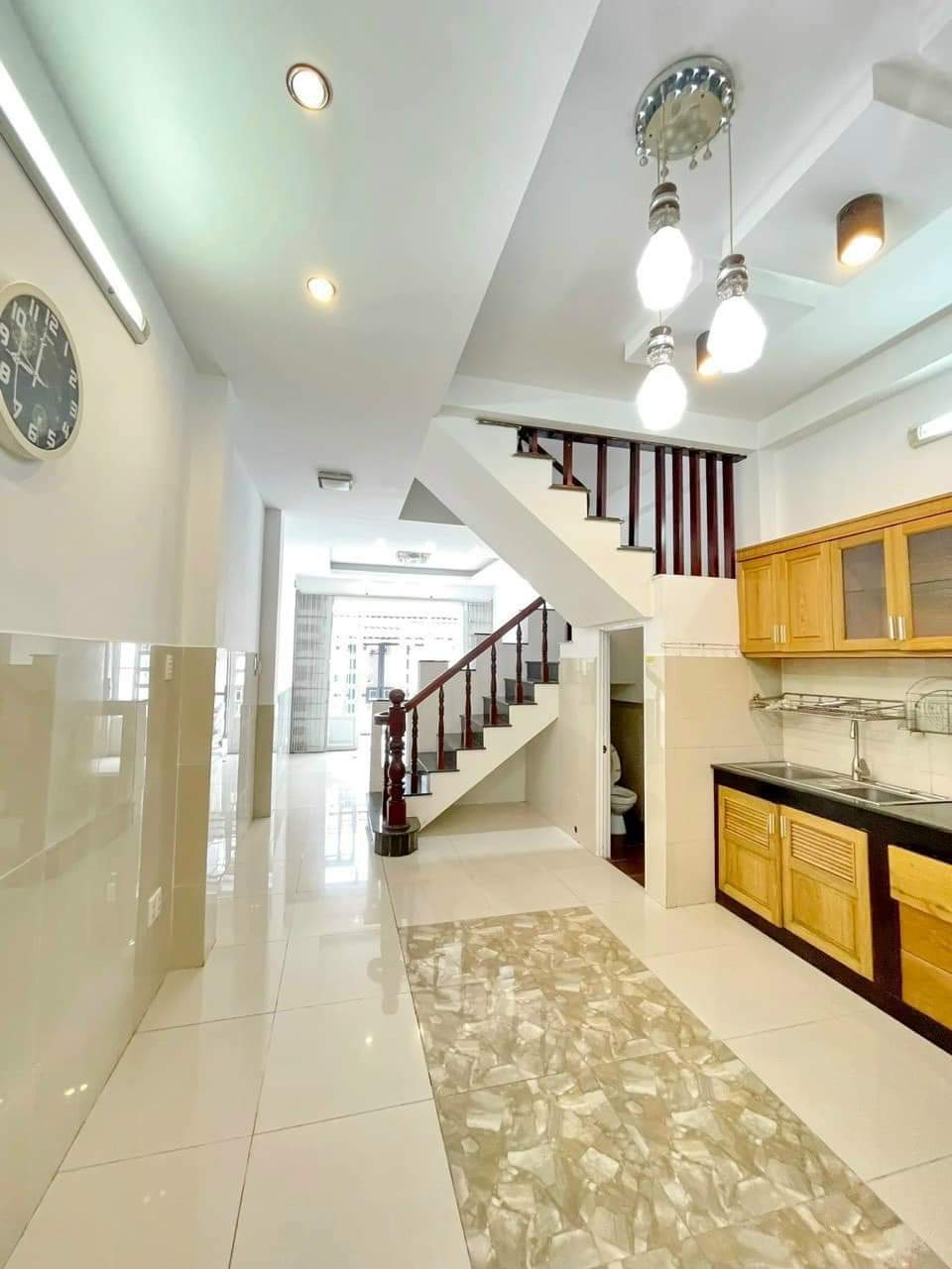Bán nhà MẶT TIỀN ĐƯỜNG SỐ 52, Quận 7, 70m2, 4 Tầng, chỉ 12.8 tỷ - LH: 0898656822 2