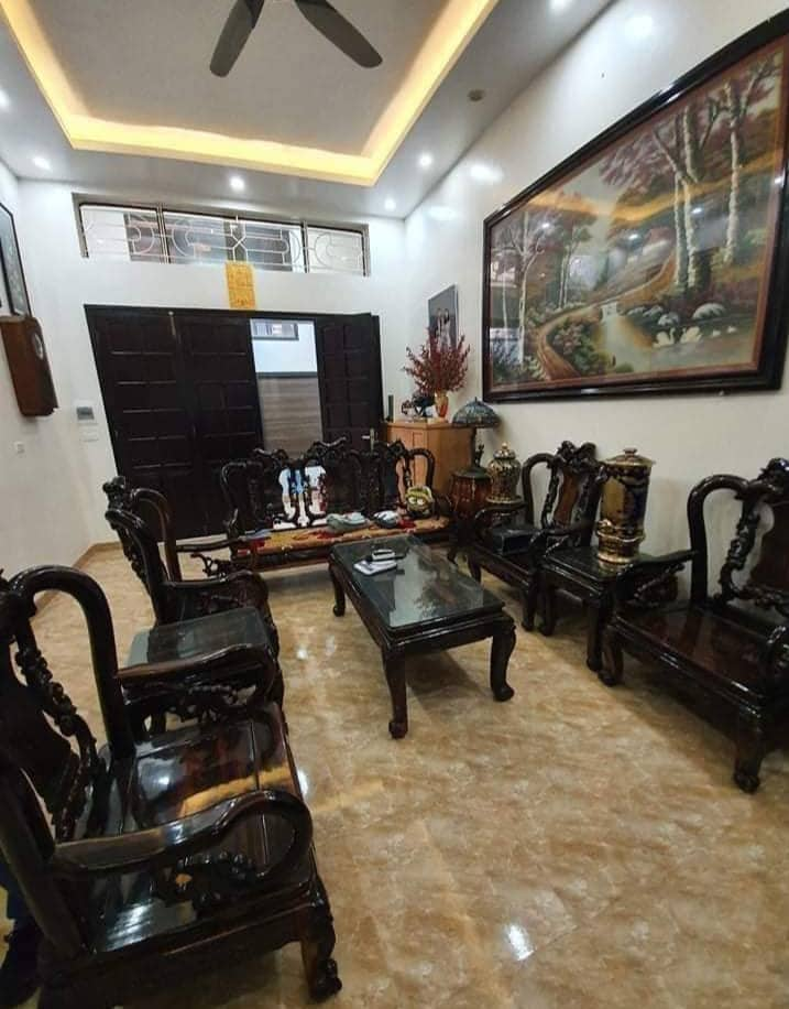 Cần bán nhà Thái Thịnh, 40m2, 6 Tầng, MT 4m, gần Ô TÔ, Nhinh 5 Tỷ, 0925088355