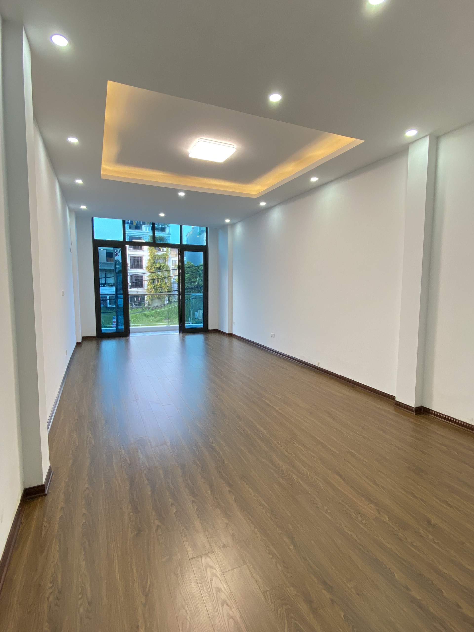 CHỦ CẦN TIỀN BÁN GẤP ,NHÀ SIÊU ĐẸP 50m2- ĐÀM QUANG TRUNG Ô TÔ ĐỖ CỬA –MẶT PHỐ- TRUNG TÂM TIỆN ÍCH NGẬP TRÀN! GÍA 7,5 TỶ 2