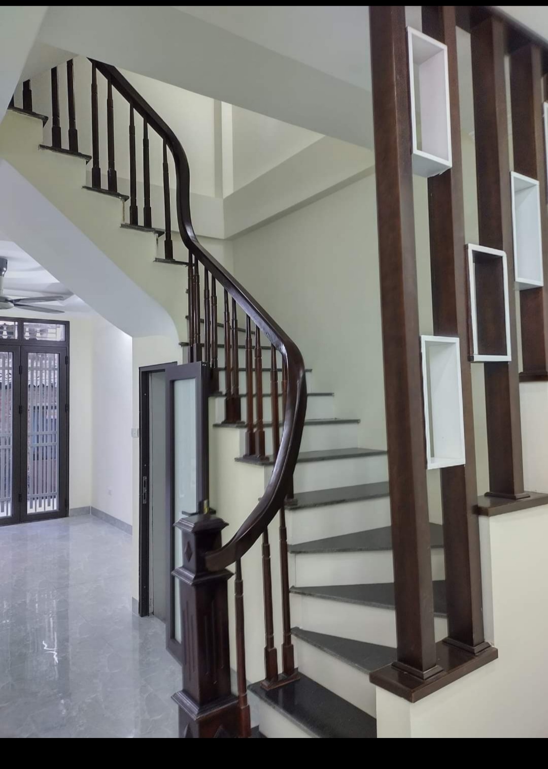 HÓT ??? NHẤT PHÂN KHÚC. XUÂN PHƯƠMG, ĐƯỜNG 70, NAM TỪ LIÊM. NHÀ 37M2, 5T, MT3.3M, GIÁ 3.6 TỶ. 2