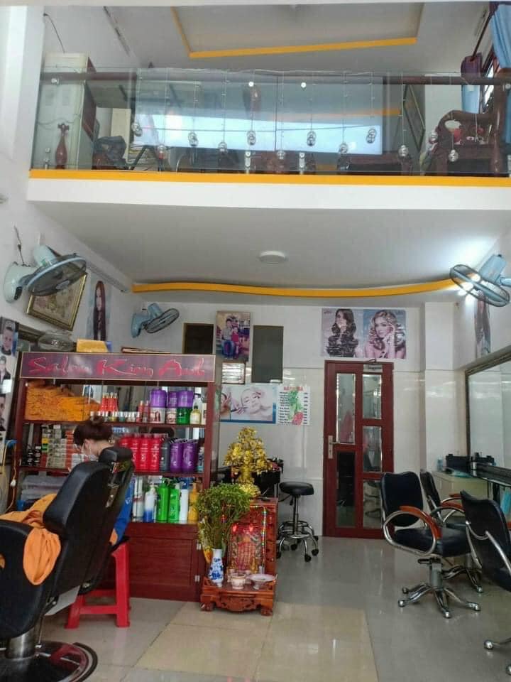 CHỦ NHÀ GẤP BÁN GIẢM CHÀO 200TRIEU. GIÁ CHÀO MỚI 5.6TỶHẺM XE HƠI - CĂN GÓC - KDBB ĐA NGÀNH- CHỦ NHÀ TRƯỚC KD SALON TÓC RẤT ĐÔNG KHÁCH 2